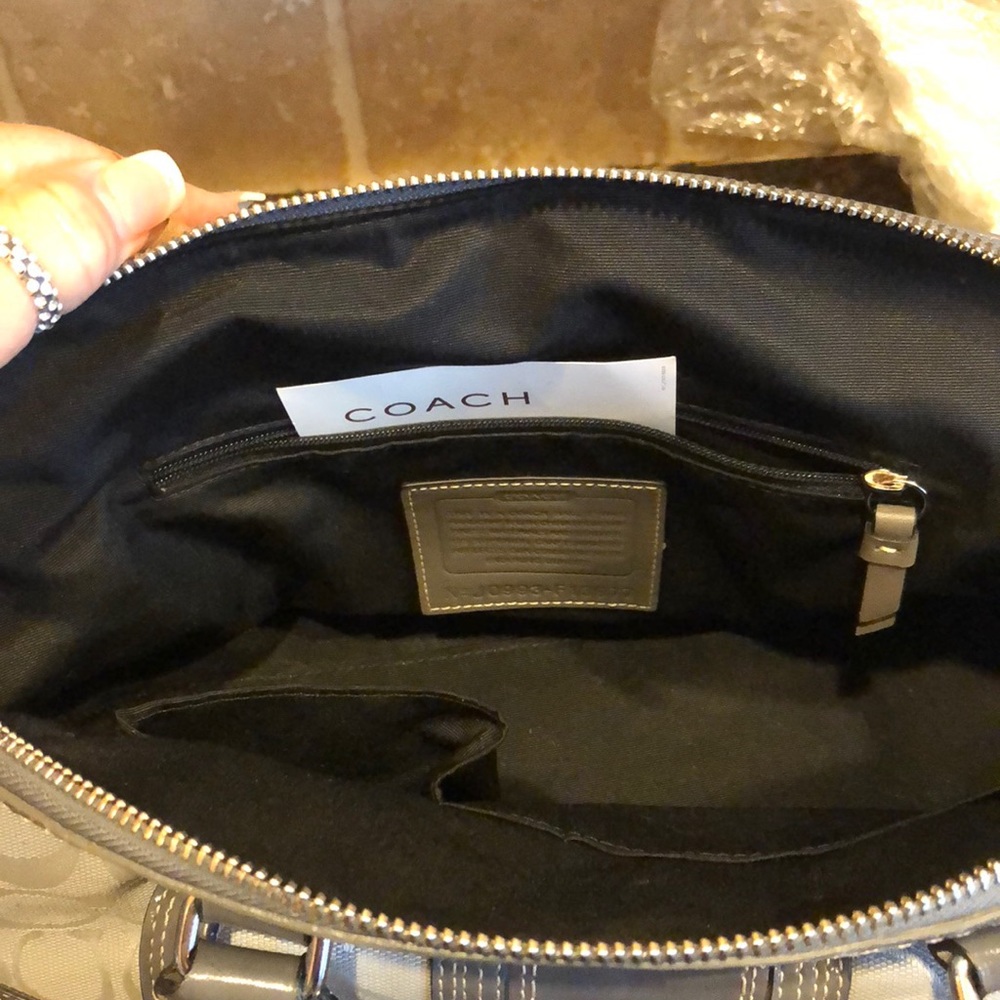 Coach silver white gray handbag New - Picture 6 of 11